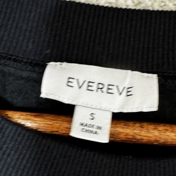 Evereve Kat Vegan Leather Front Swetashirt Black Raglan Pullover Top Size Small - Picture 11 of 16